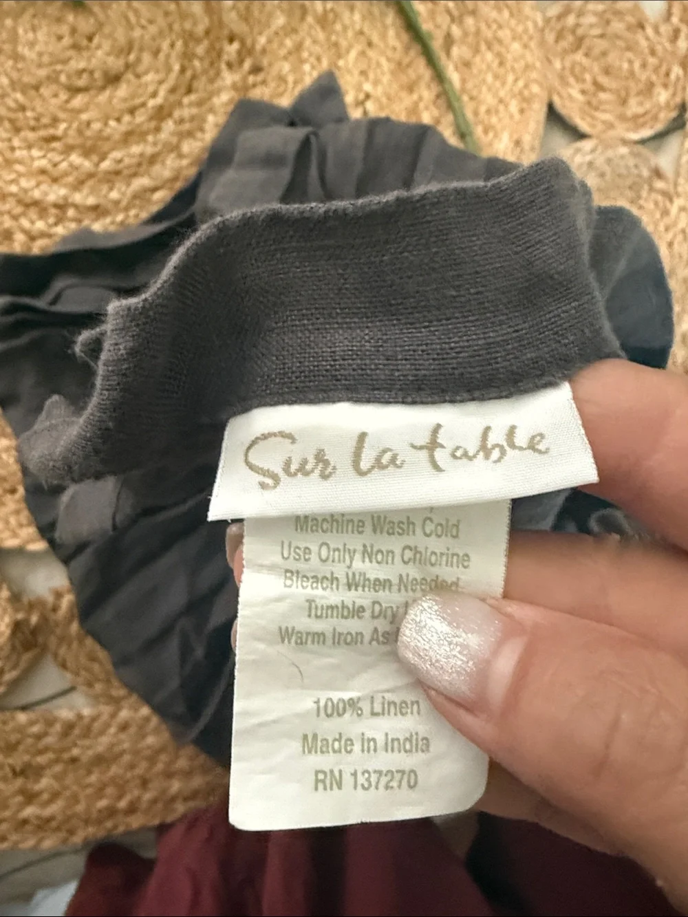 Sur la Table 100% Linen Table Runner.